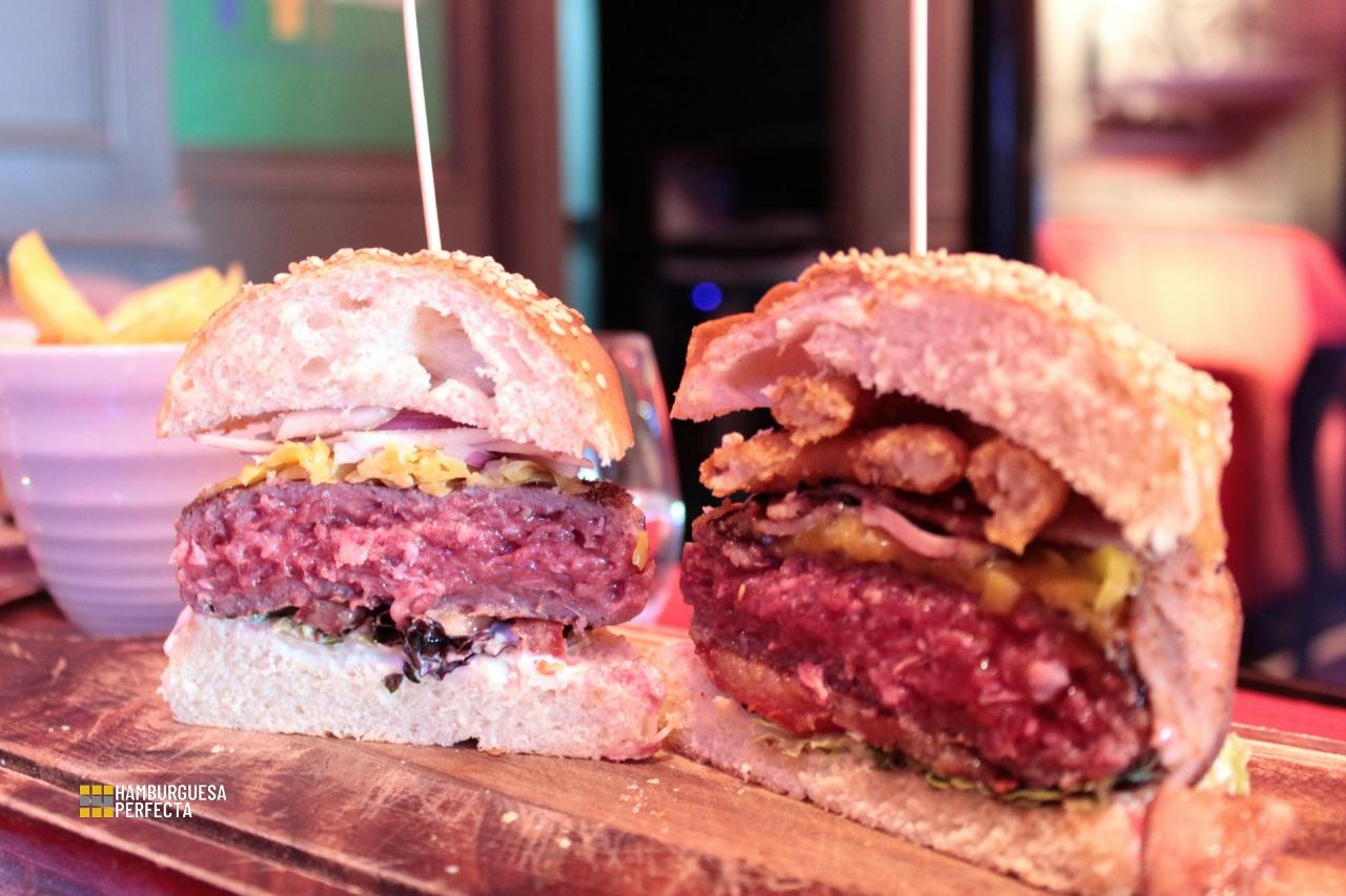 Detalle Corte Ambas Burgers BristolBar