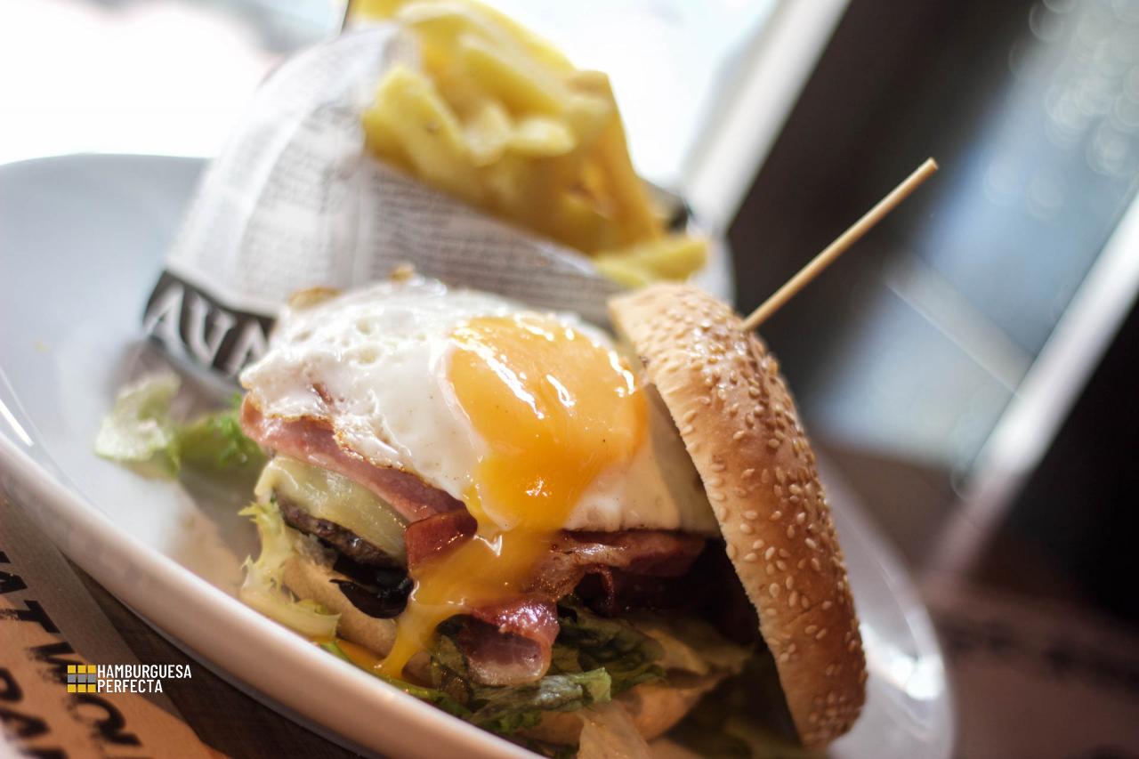 Hamburguesa Especial Chev Cafe