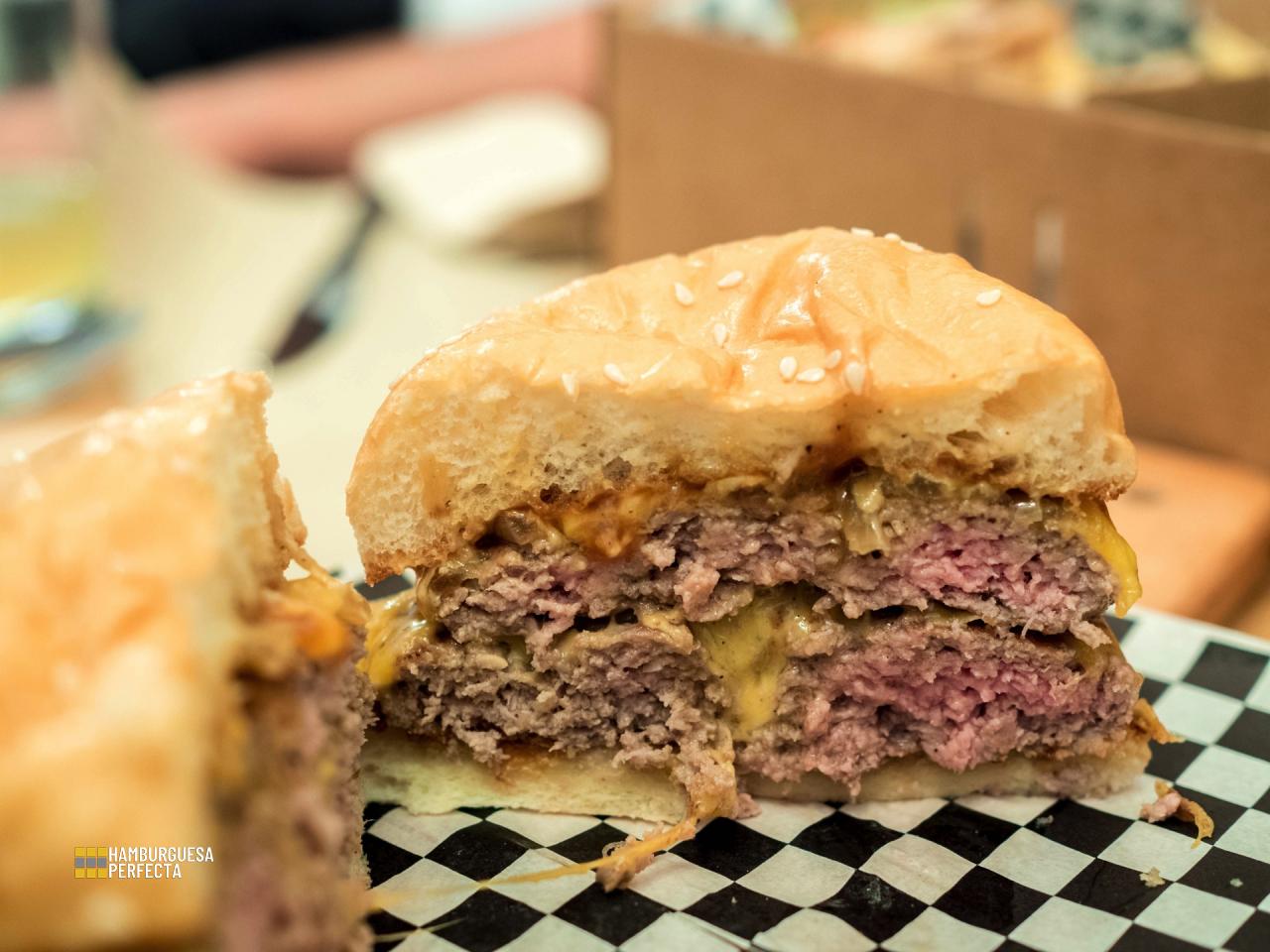 Detalle Corte Burger Pic And Nic