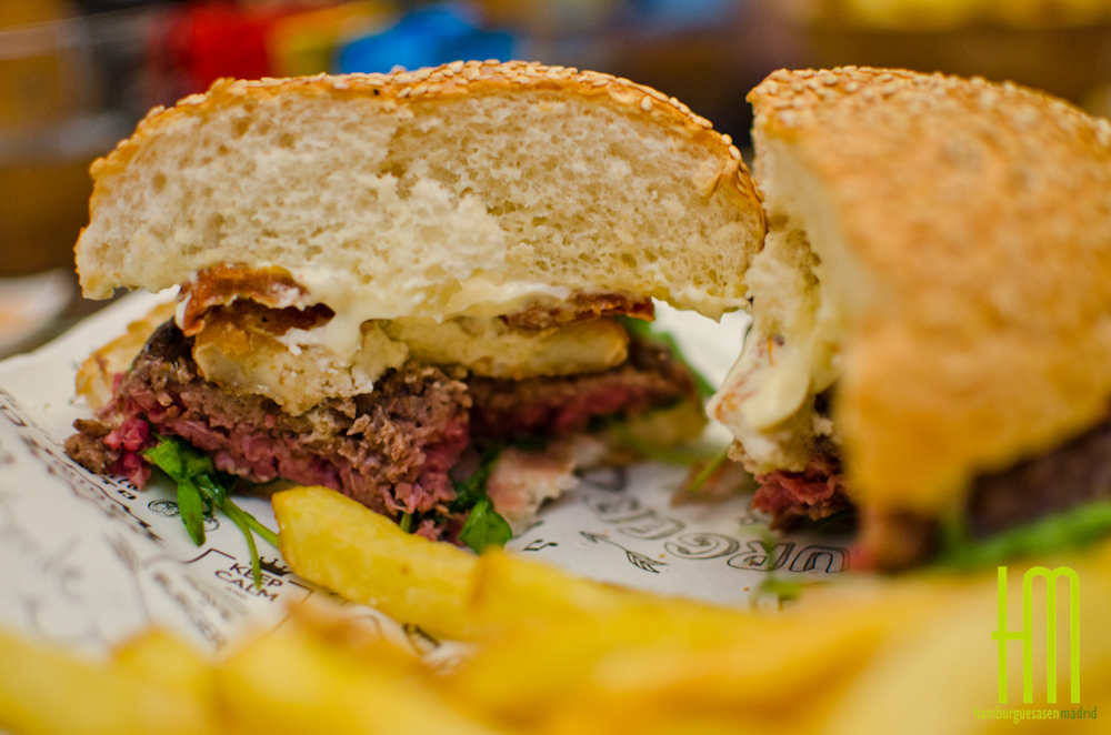 Detalle Corte Burger La H es Muda