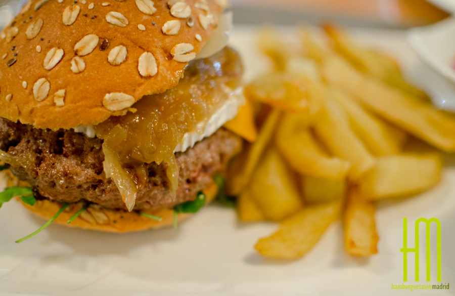 Hamburguesa Tres Quesos Punto Basico