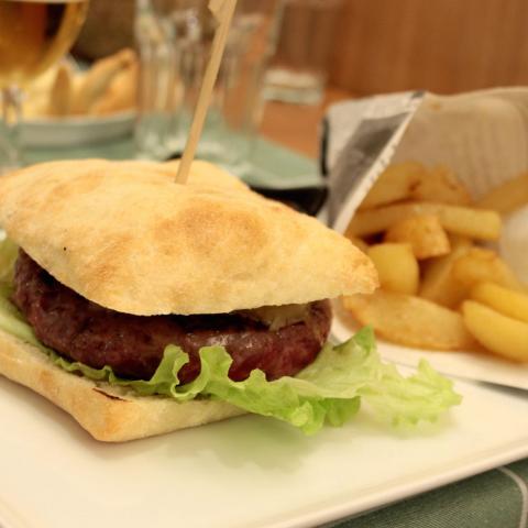 Hamburguesa Moncholi
