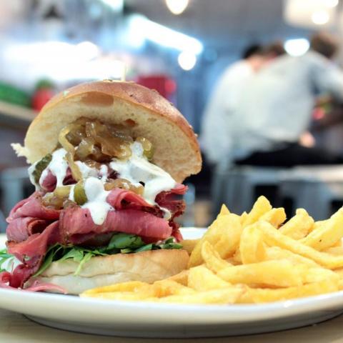 Hamburguesa Pastrami FoodTruck