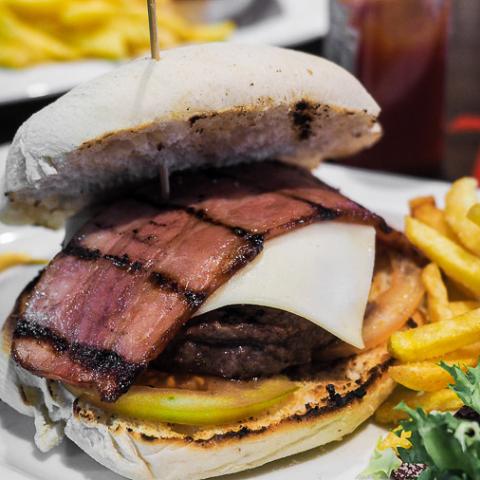 Burger de cebon Al Tran Tran