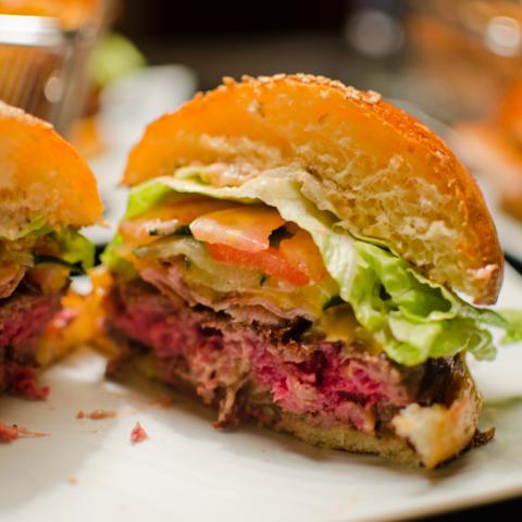 Detalle Corte Hamburgeusa SOT