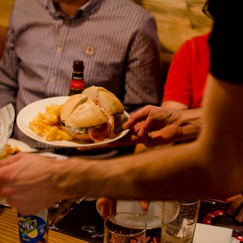 Hamburguesa Riojana Entrepuentes