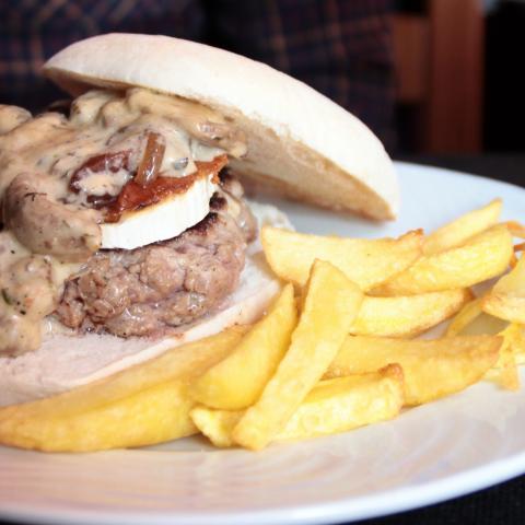 Hamburguesa de laTierra La Alegria de los Huertas