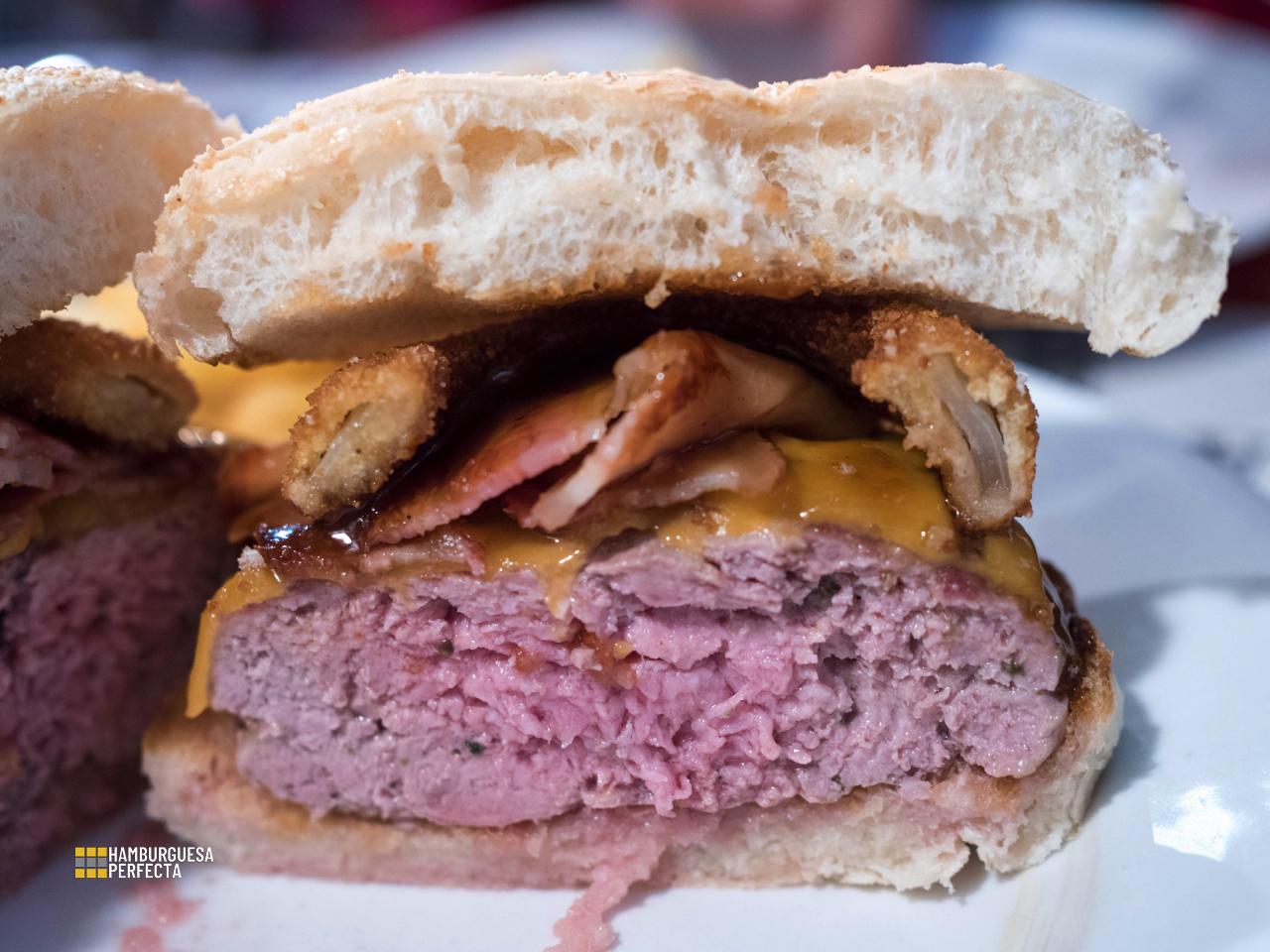 Detalle Corte Burger Beer Station