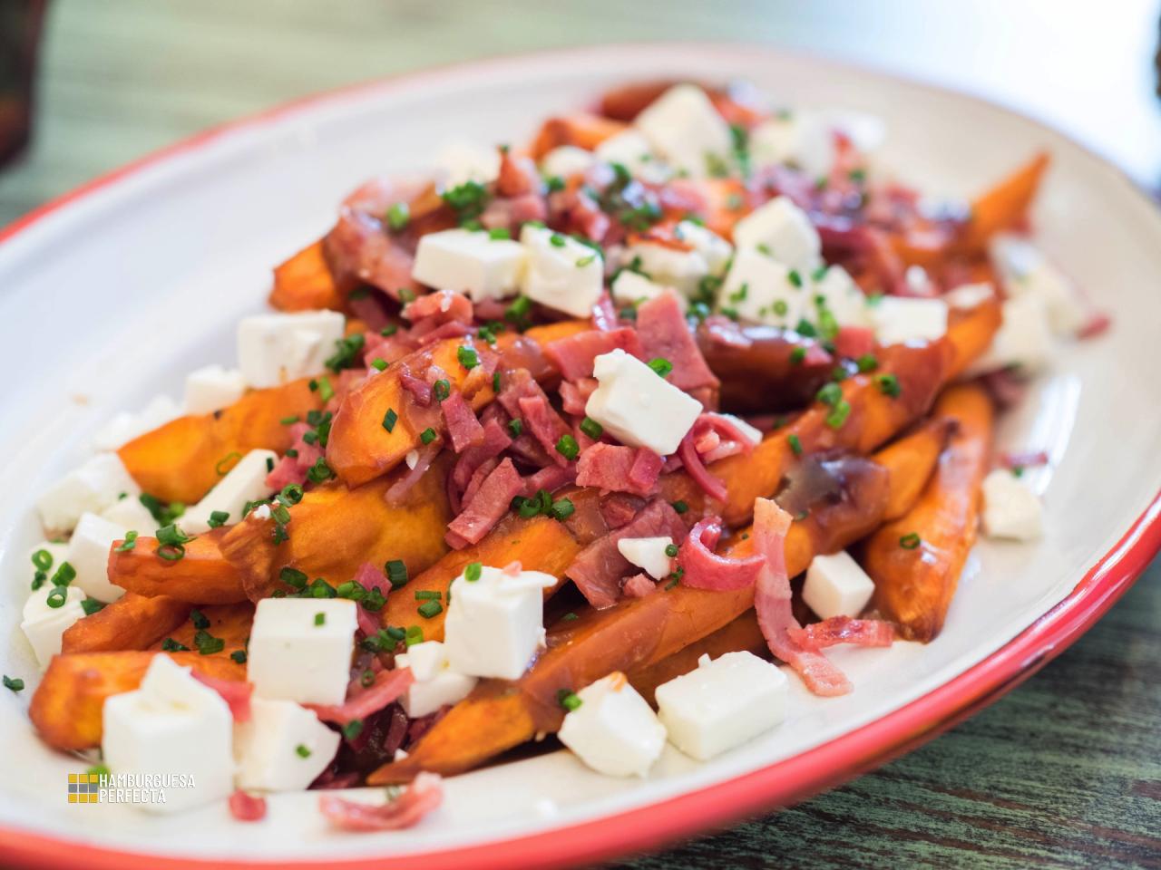 Poutine El Canadiense