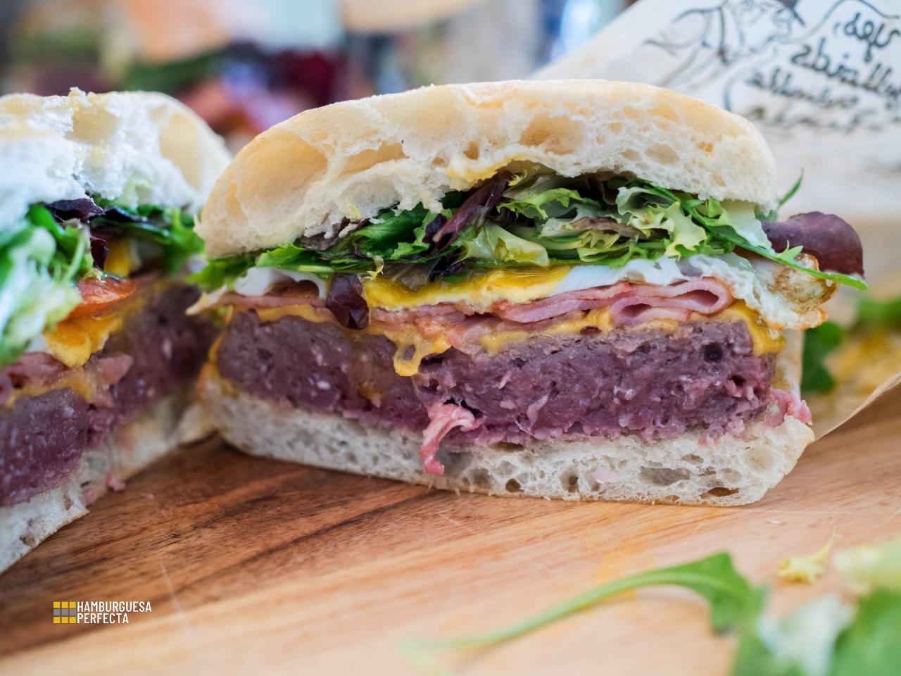 Detalle Corte Burger El Canadiense