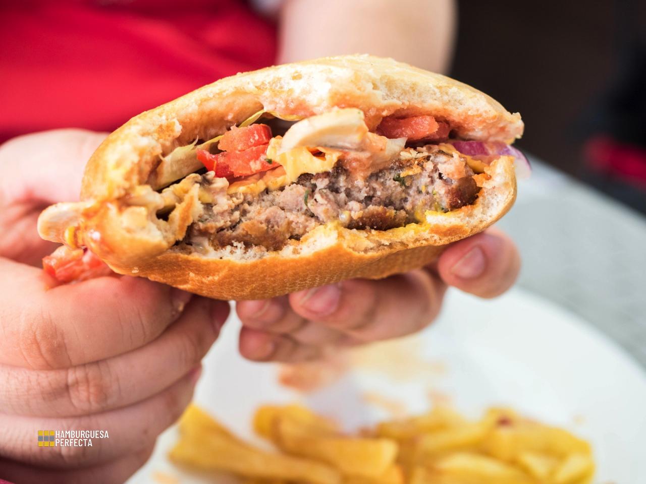 Detalle Corte Burger Caraotica