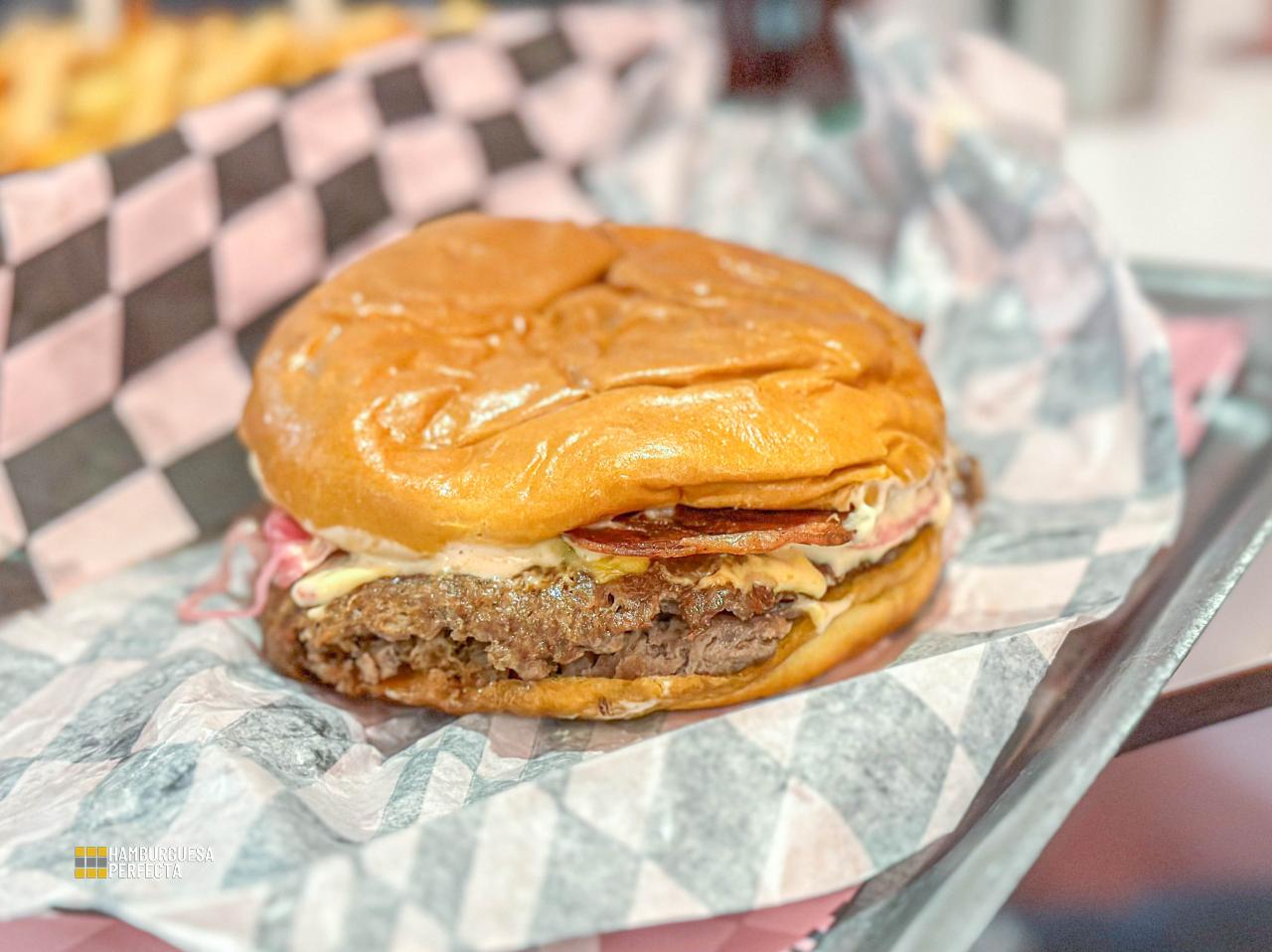 Samurai Shadow Burger Hyoe