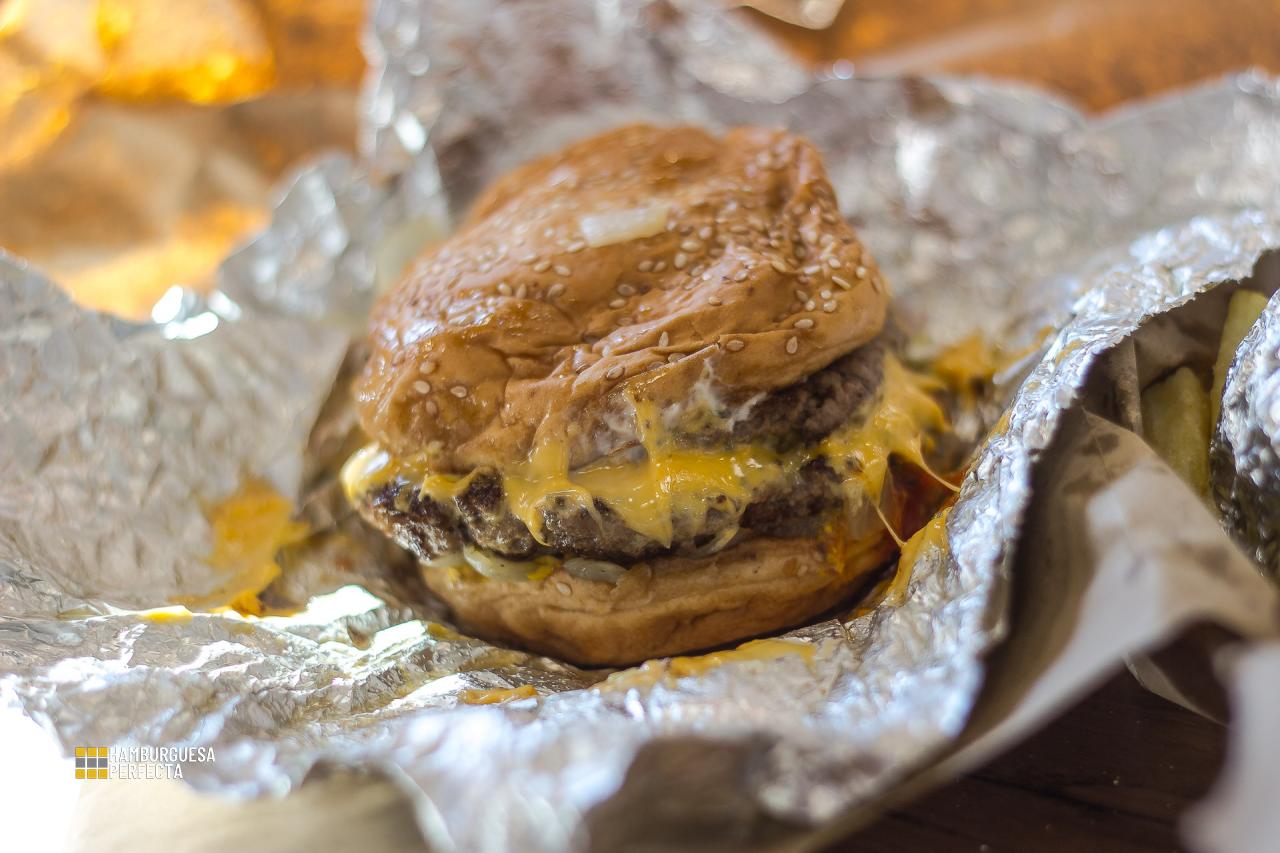 Burger ATW Five Guys