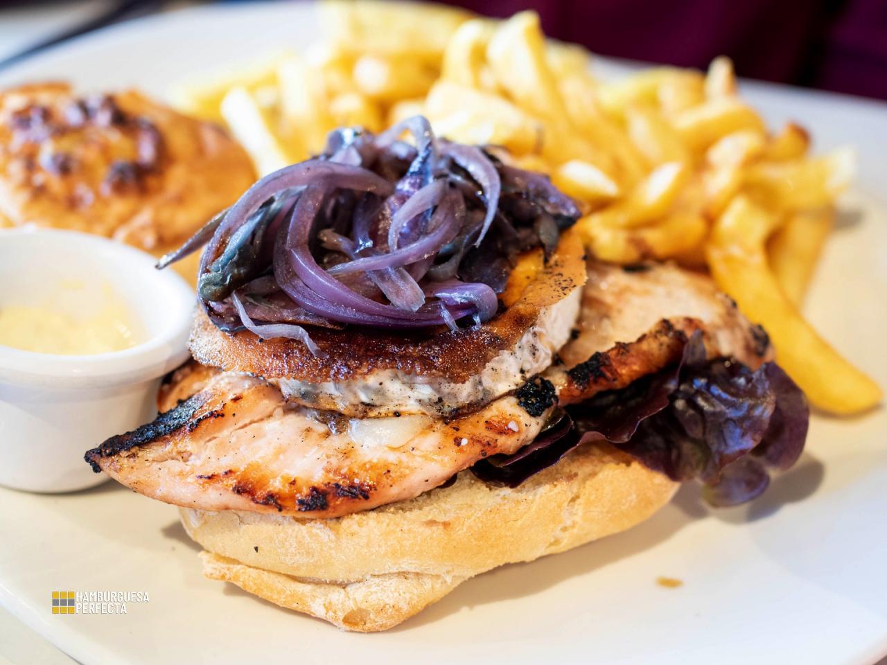 Hamburguesa Granjera Gancho Aluche