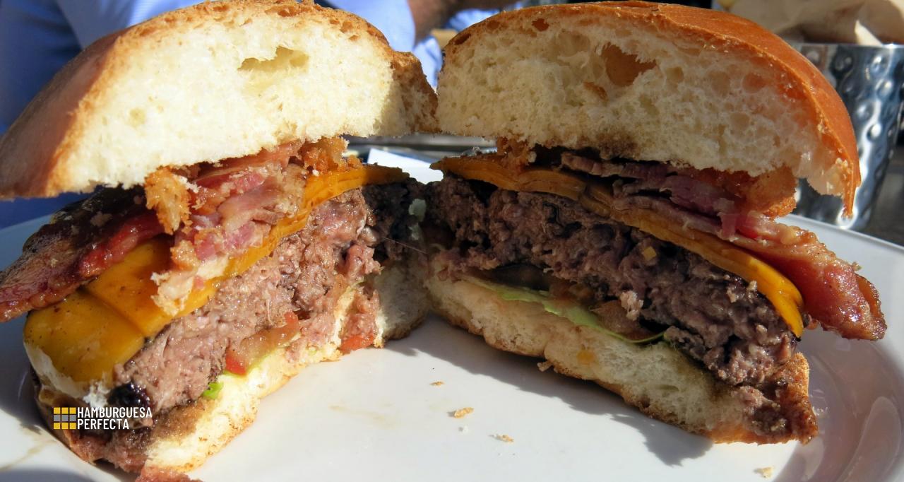 Hamburguesa Legendary Hard Rock corte