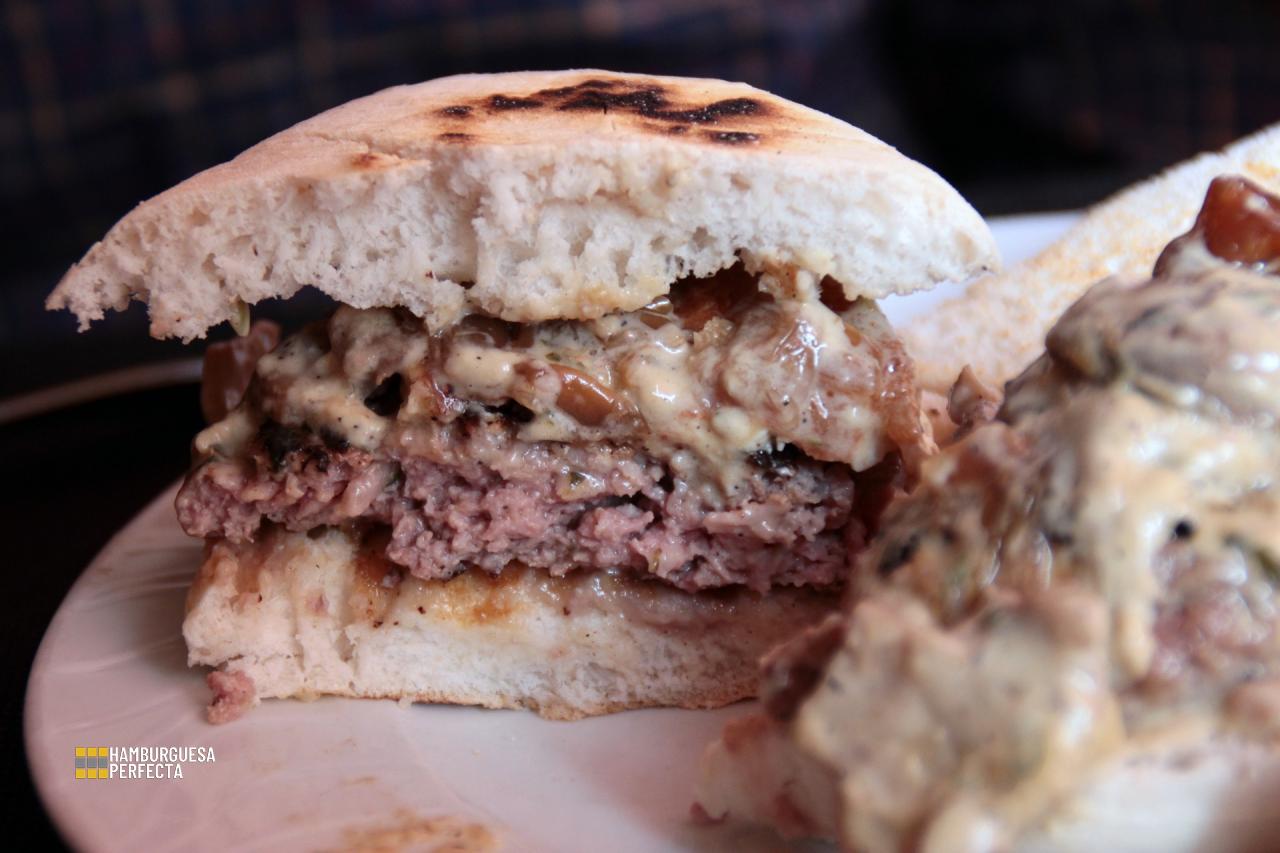 Detalle Corte Hamburguesa La Alegria de los Huertas