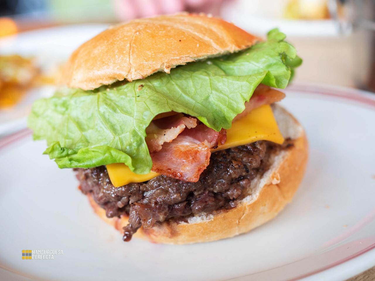 Bacon Cheeseburger Peggys