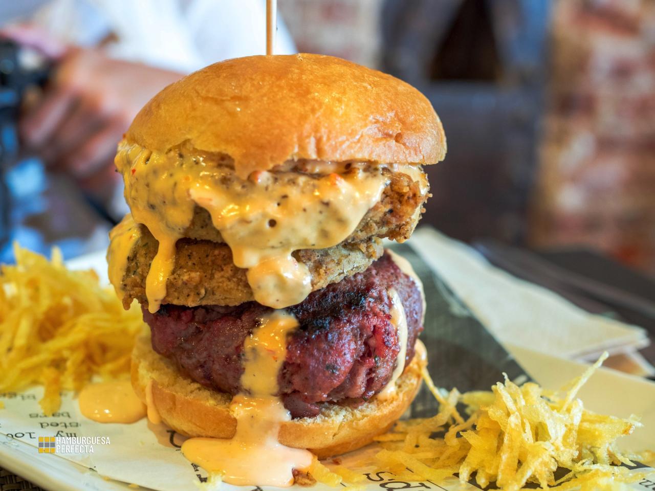 Burger NOLA Trikki
